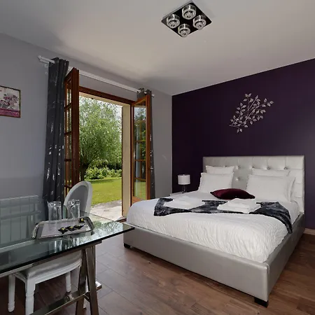 Le Clos Magedon Bed & Breakfast