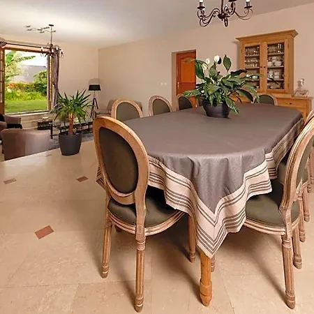 לינה וארוחת בוקר Le Clos Magedon Medan