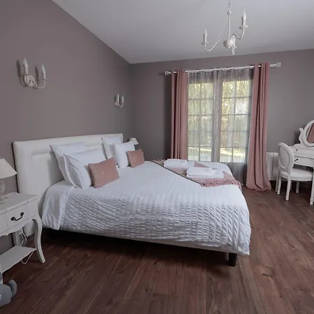 Le Clos Magedon 3* Medan
