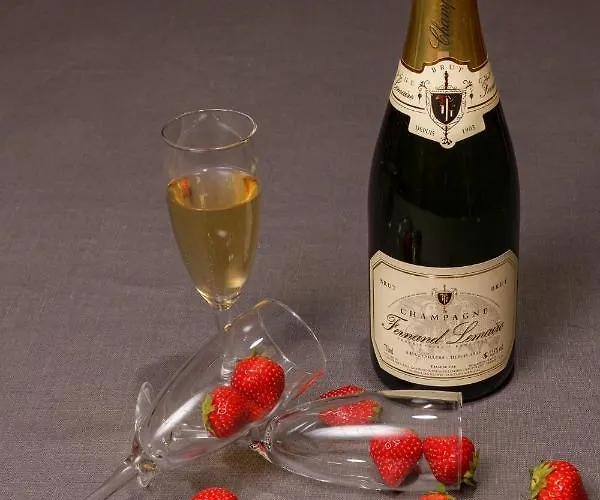 Le Clos Magedon Bed and Breakfast