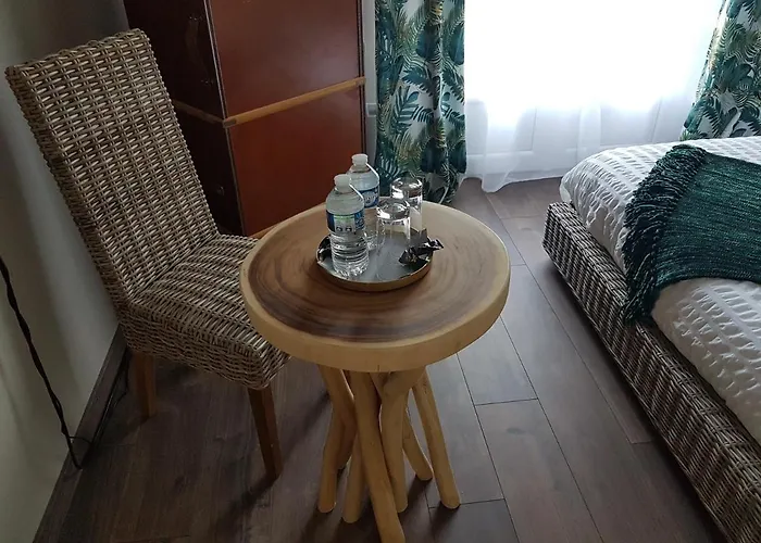 Le Clos Magedon Bed and Breakfast Medan
